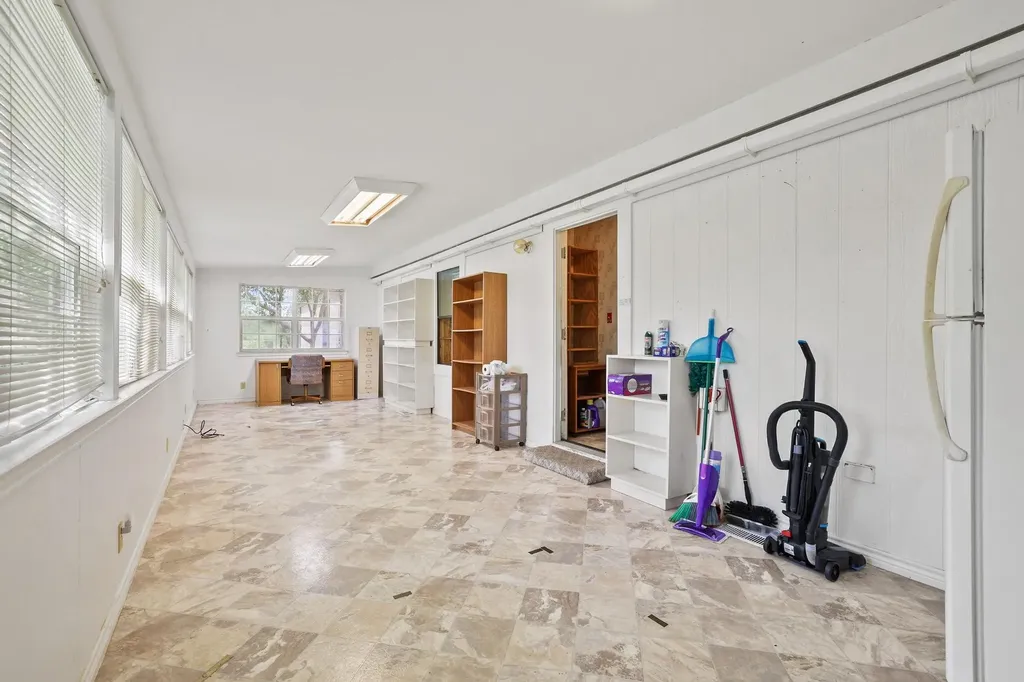 2496 Greer Road Sadler TX 76264