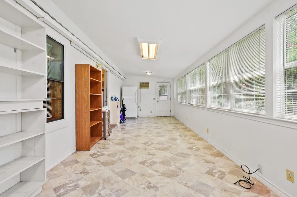 2496 Greer Road Sadler TX 76264