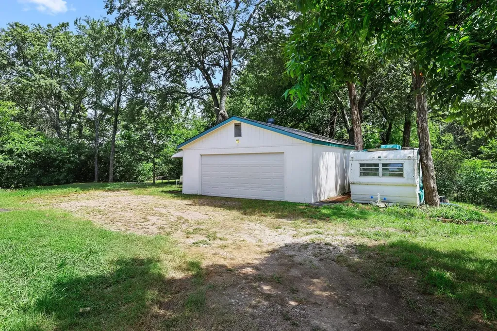 2496 Greer Road Sadler TX 76264