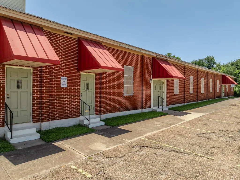 2200 Ross Avenue Waco TX 76706