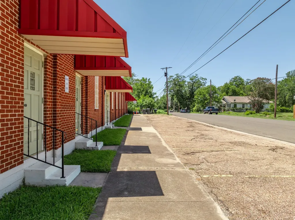 2200 Ross Avenue Waco TX 76706