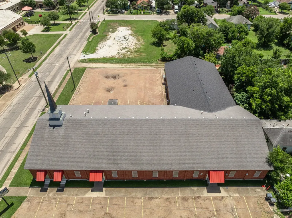 2200 Ross Avenue Waco TX 76706