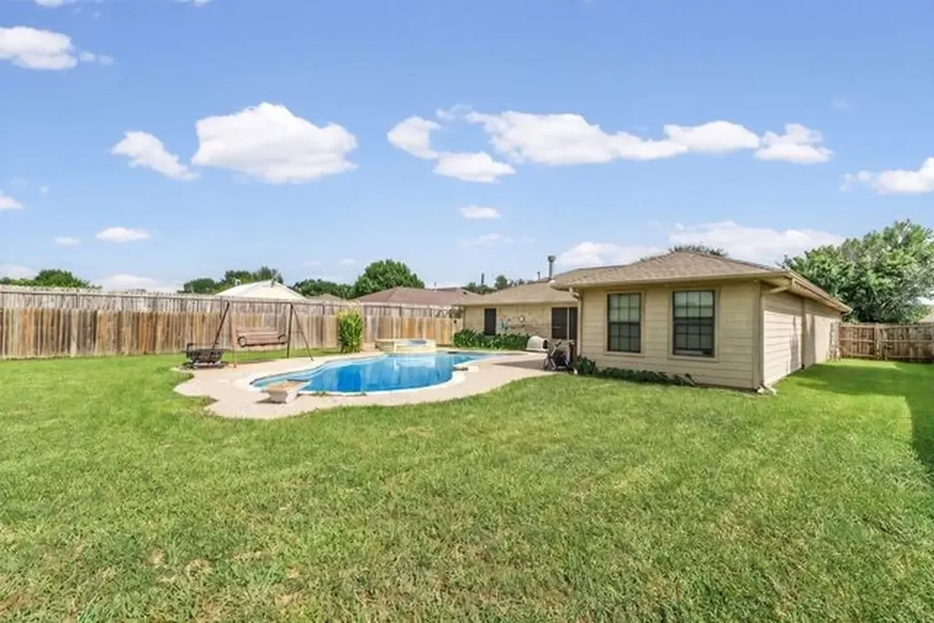 3712 Peperport Drive Greenville TX 75402
