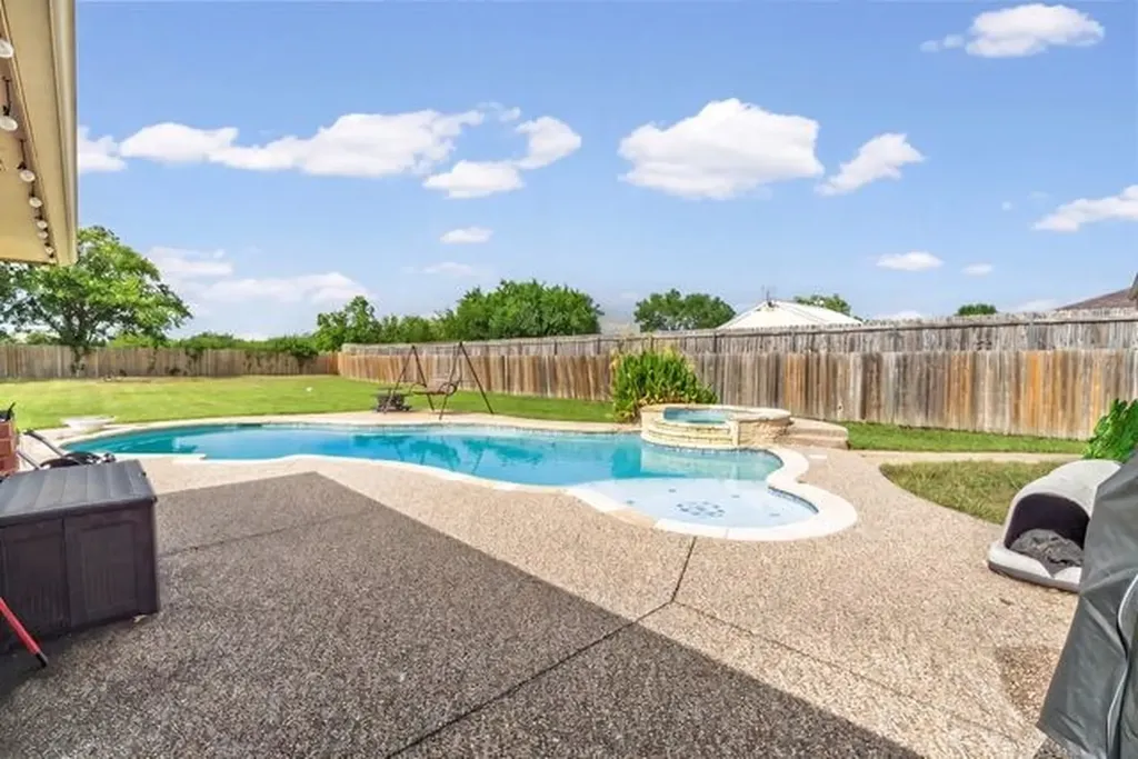 3712 Peperport Drive Greenville TX 75402