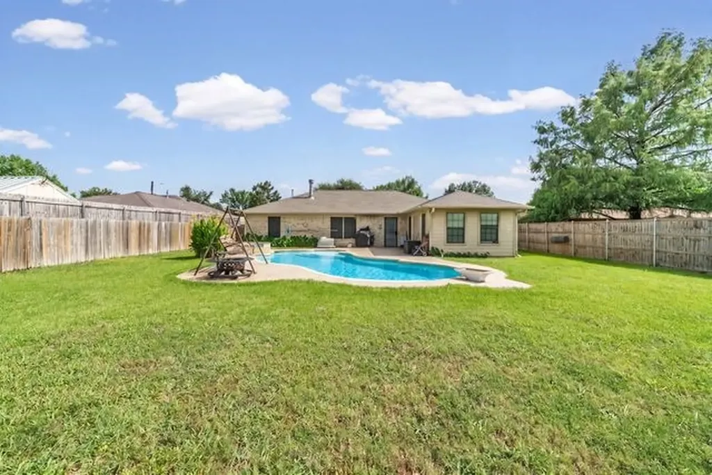 3712 Peperport Drive Greenville TX 75402