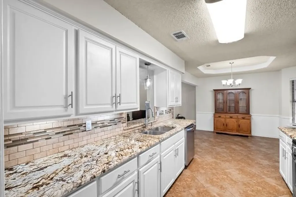 3712 Peperport Drive Greenville TX 75402