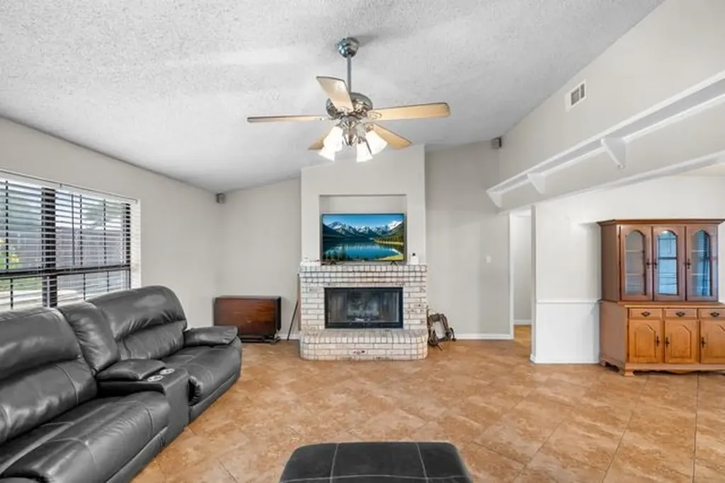 3712 Peperport Drive Greenville TX 75402