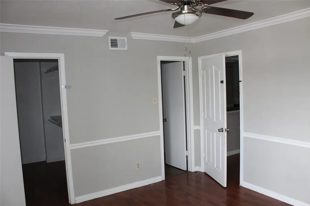 2710 Community Drive Dallas TX 75220