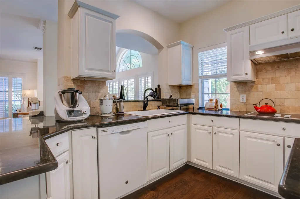 14628 Dickenson Court Addison TX 75001