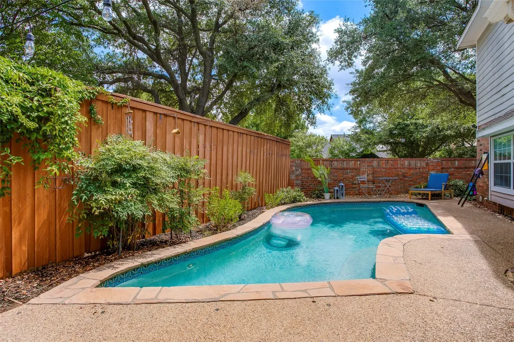14628 Dickenson Court Addison TX 75001