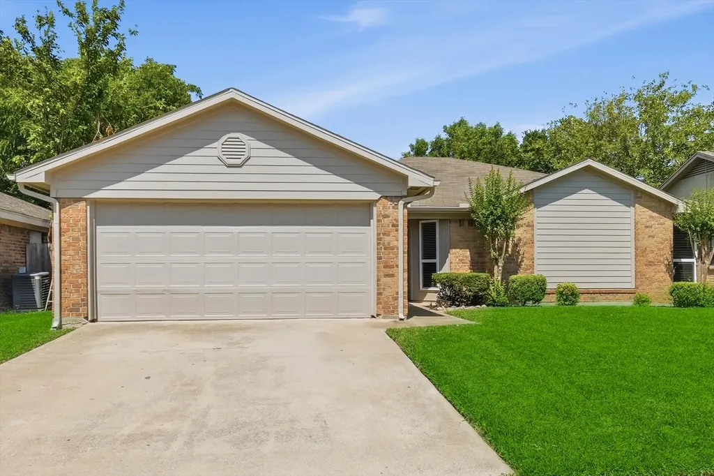 7913 Pebblebrook Drive Watauga TX 76148