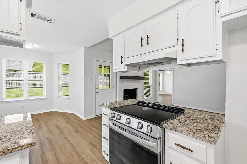 7913 Pebblebrook Drive Watauga TX 76148