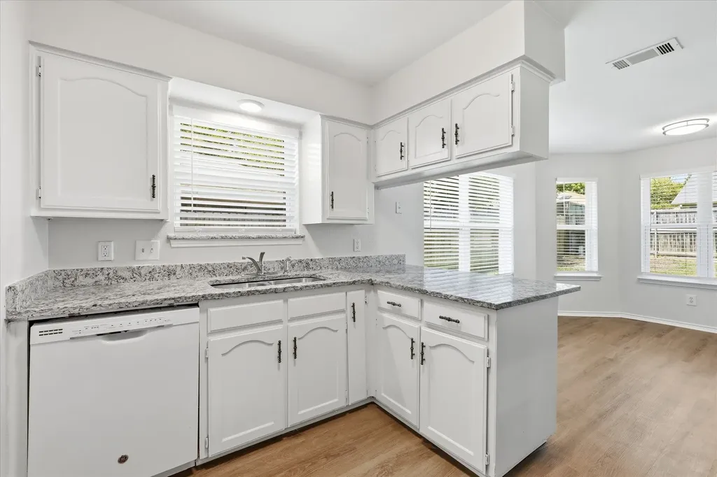 7913 Pebblebrook Drive Watauga TX 76148