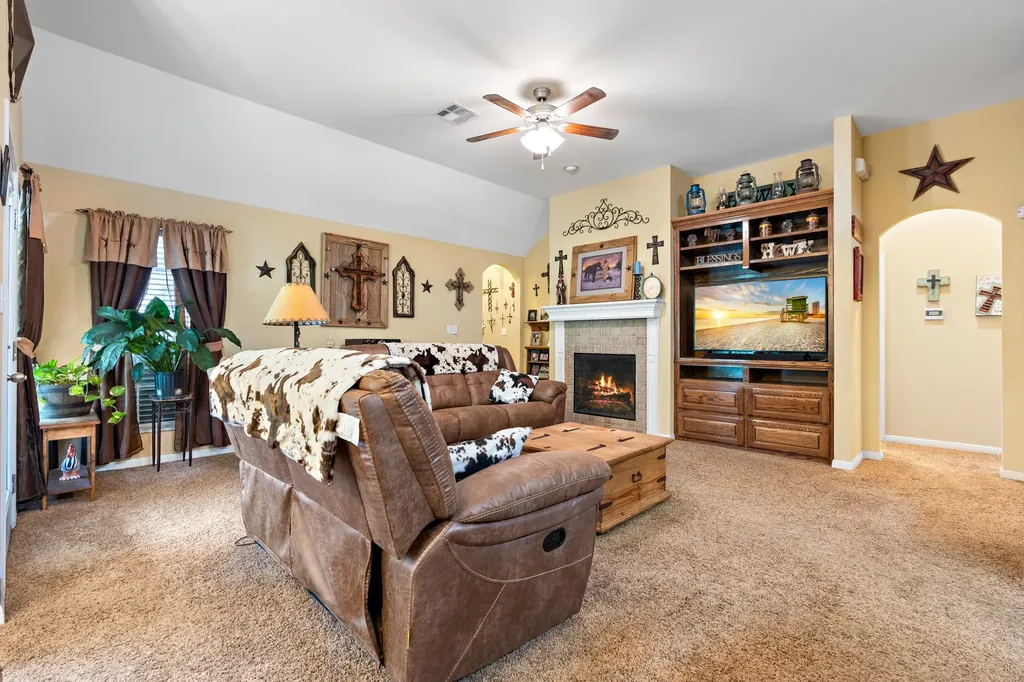 219 Oak Meadow Trail Waco TX 76657