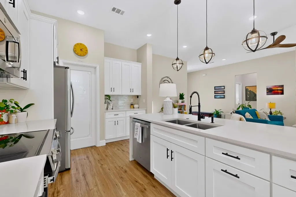 821 E 2nd Street Weatherford TX 76086
