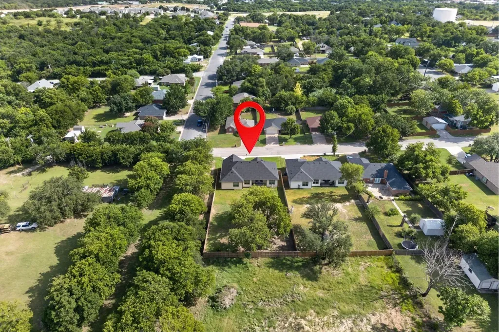 821 E 2nd Street Weatherford TX 76086