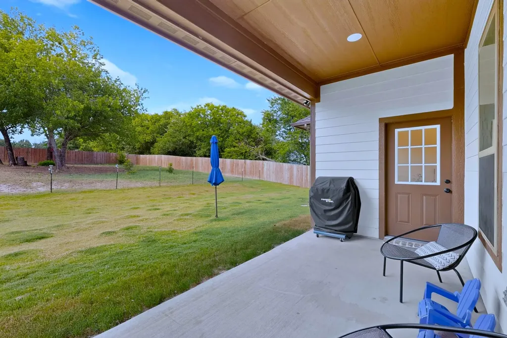 821 E 2nd Street Weatherford TX 76086
