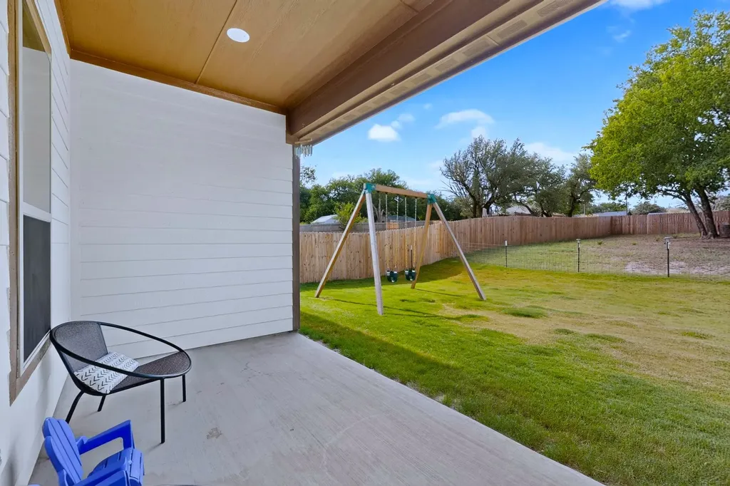 821 E 2nd Street Weatherford TX 76086