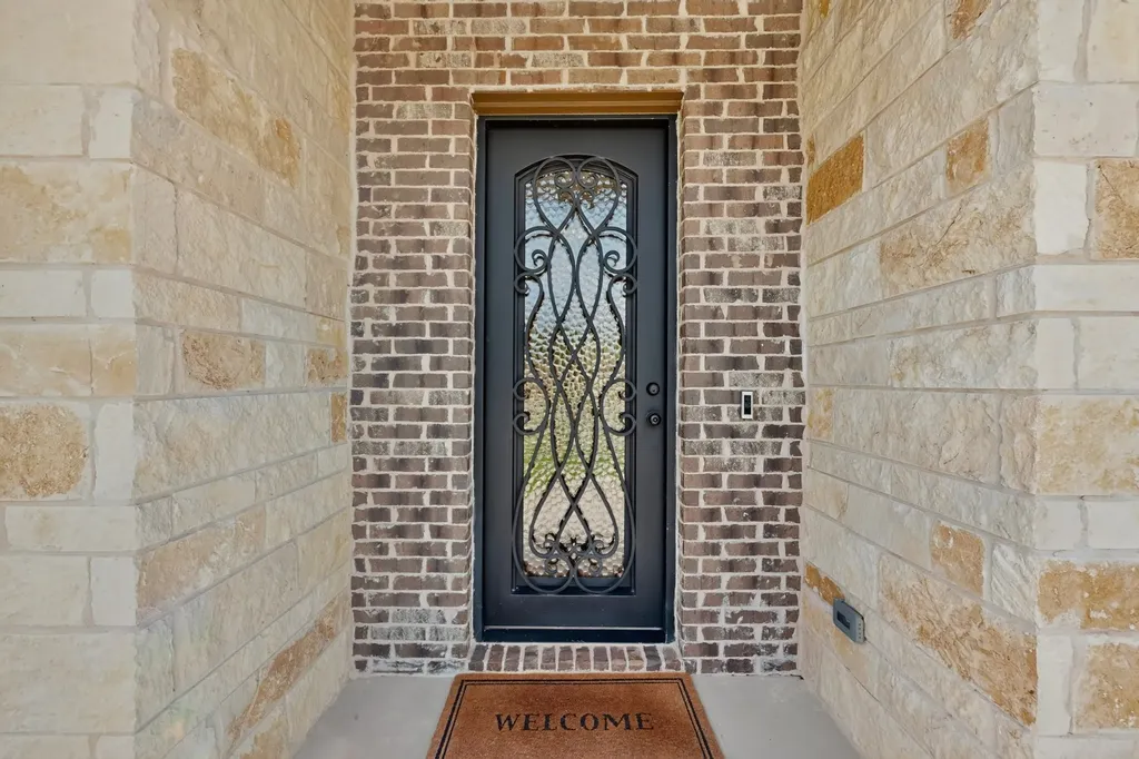 821 E 2nd Street Weatherford TX 76086