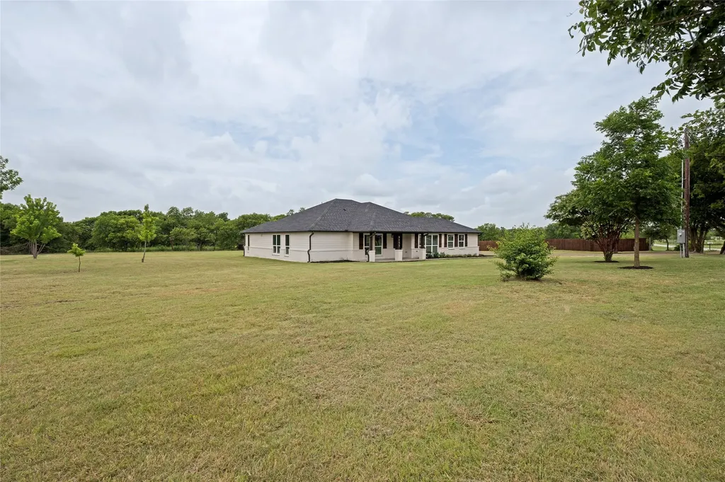 9153 Gregory Road Sanger TX 76266