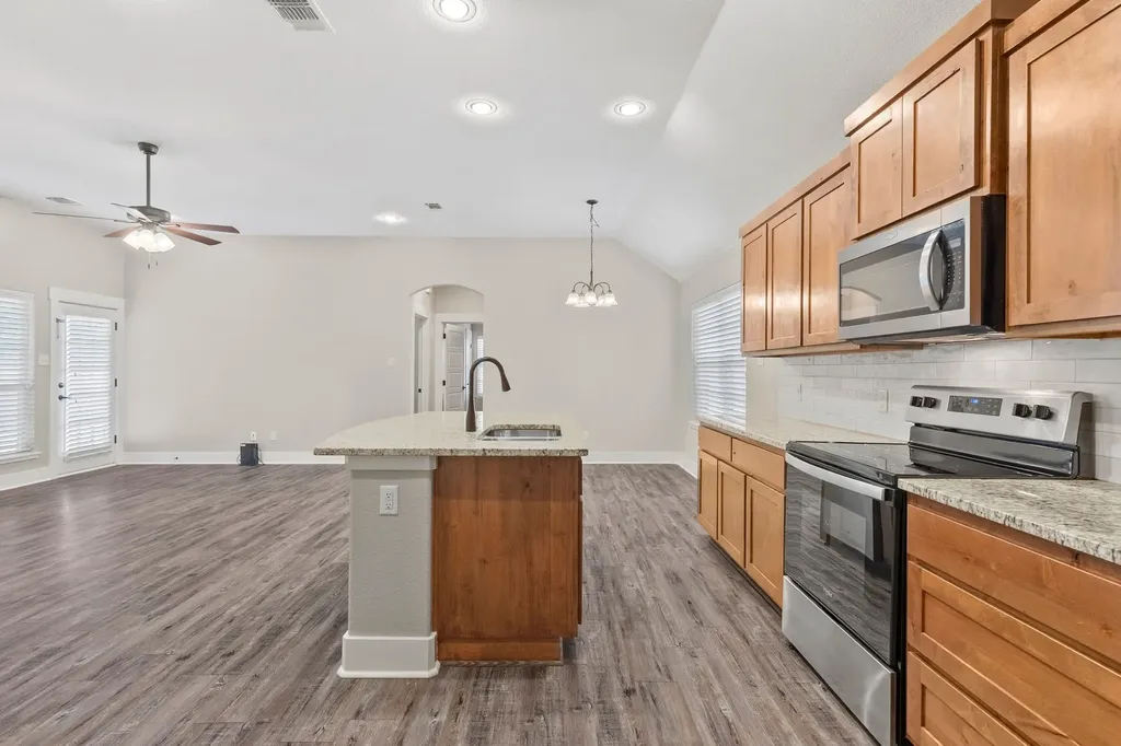 411 Mesa Drive Lone Oak TX 75453