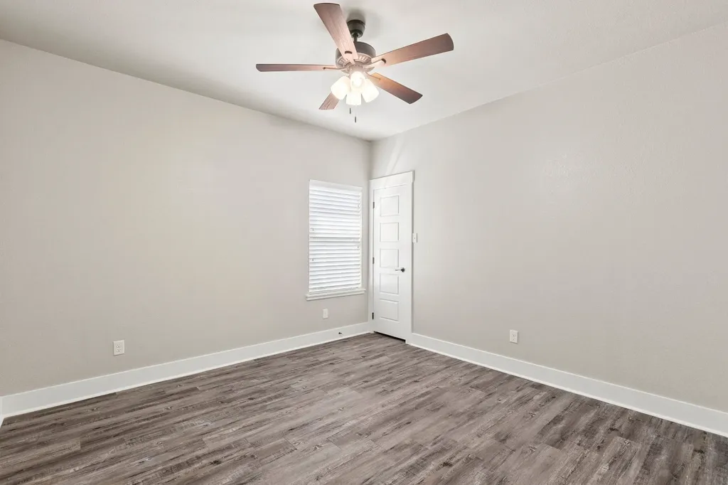 411 Mesa Drive Lone Oak TX 75453
