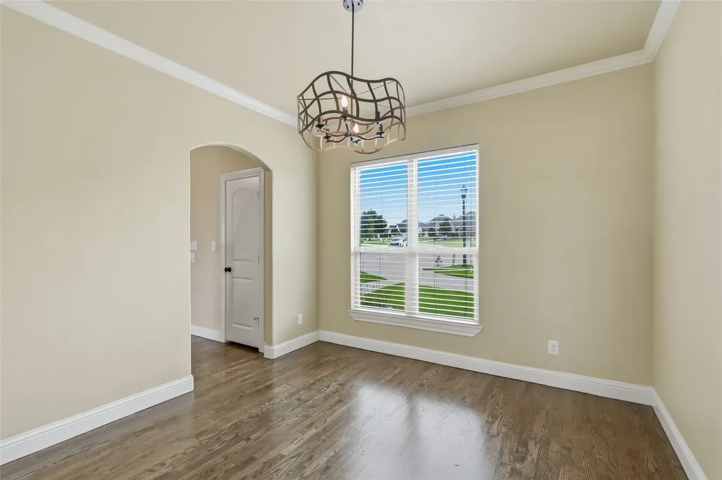 1200 Eagle Glen Pass Gunter TX 75058