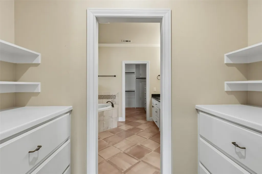 1200 Eagle Glen Pass Gunter TX 75058