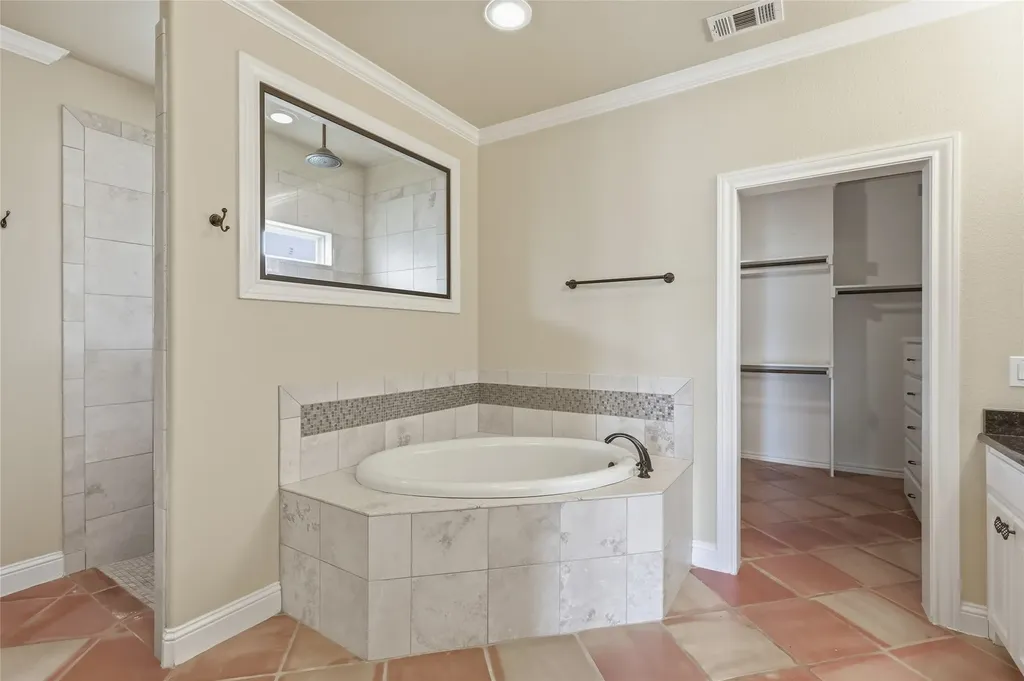 1200 Eagle Glen Pass Gunter TX 75058