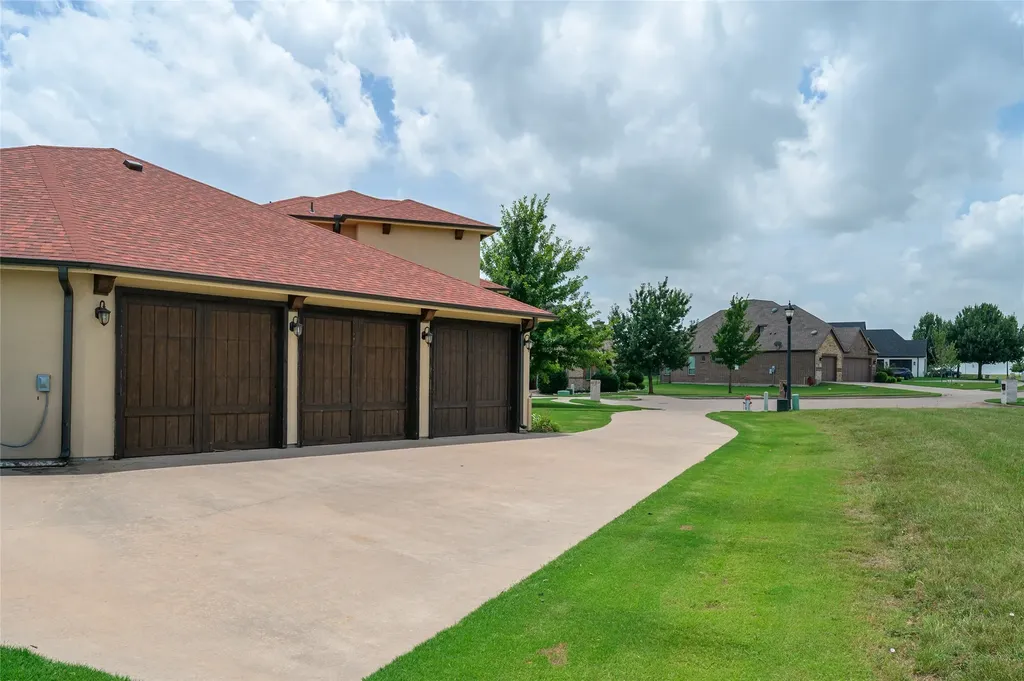 1200 Eagle Glen Pass Gunter TX 75058