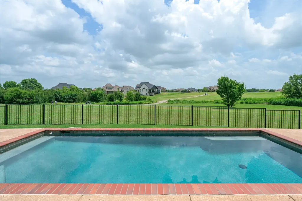 1200 Eagle Glen Pass Gunter TX 75058