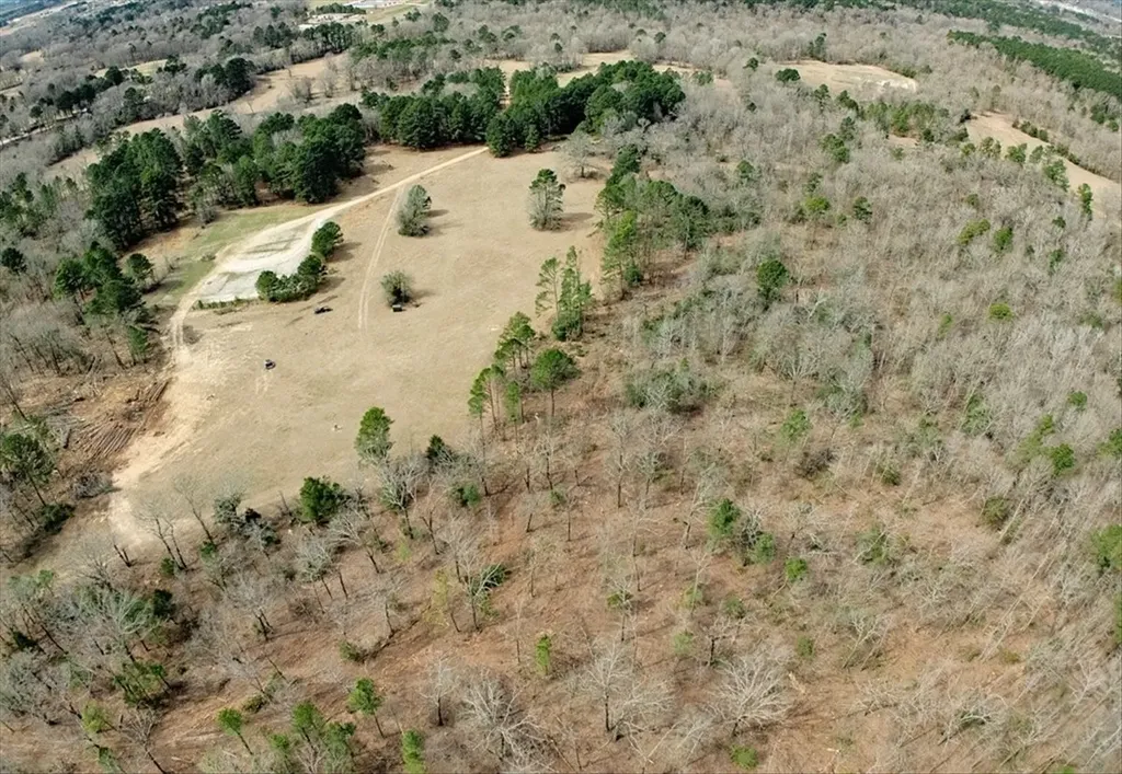 1425 State Highway 300 Gilmer TX 75645