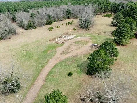 1425 State Highway 300 Gilmer TX 75645