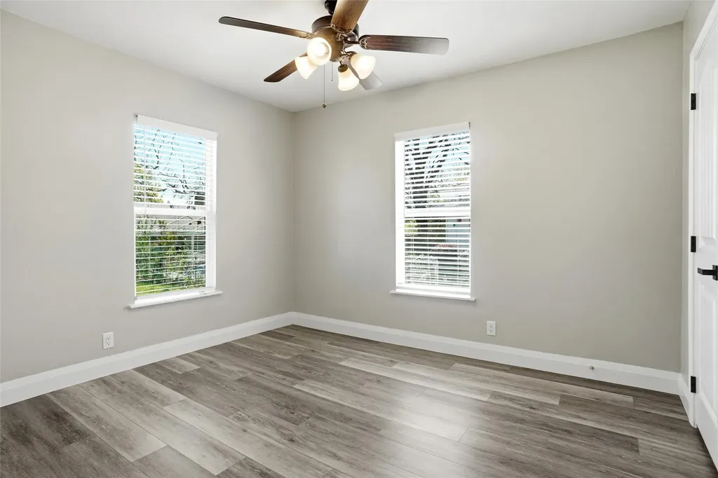 705 Vine Street Euless TX 76040