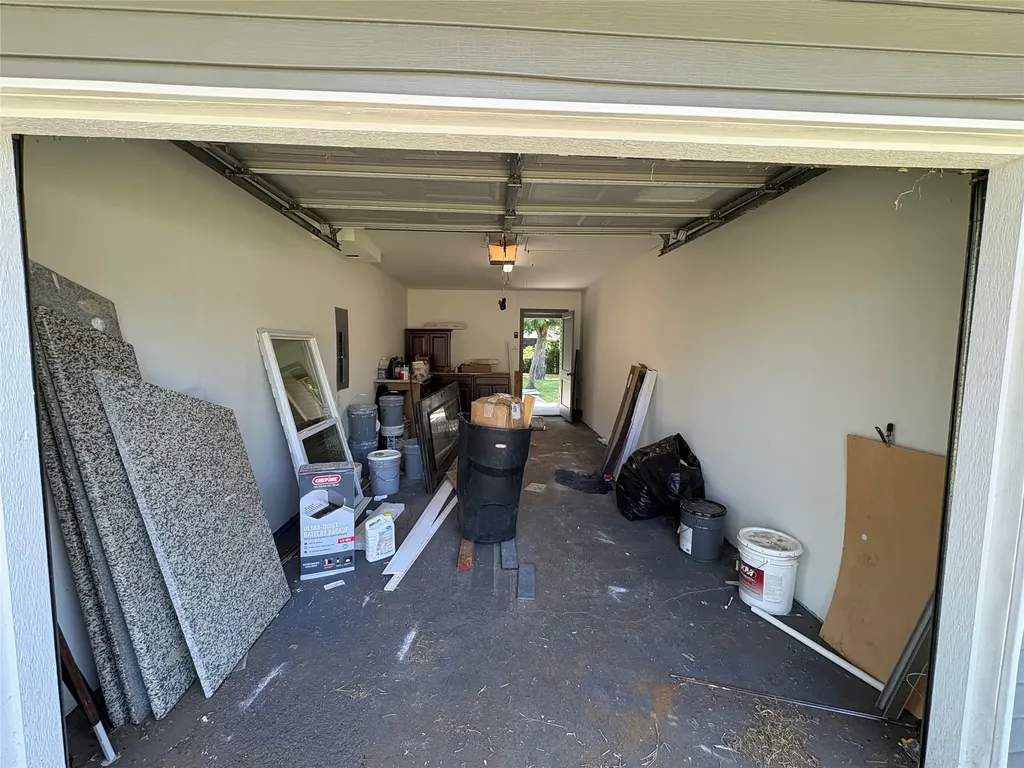 705 Vine Street Euless TX 76040