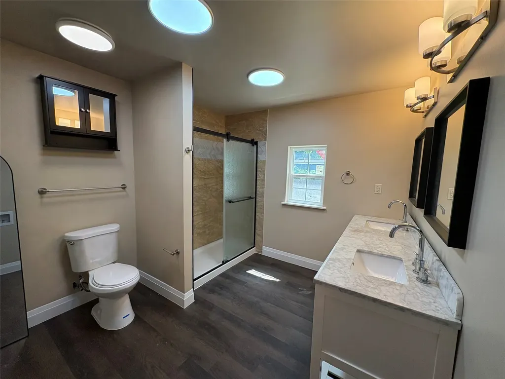 705 Vine Street Euless TX 76040