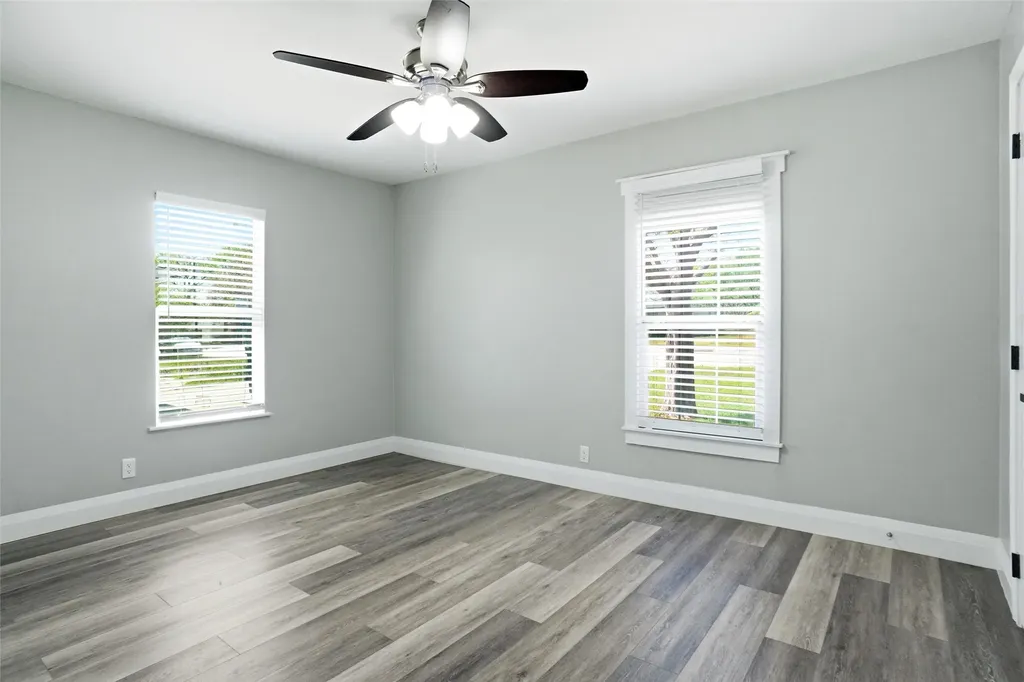 705 Vine Street Euless TX 76040