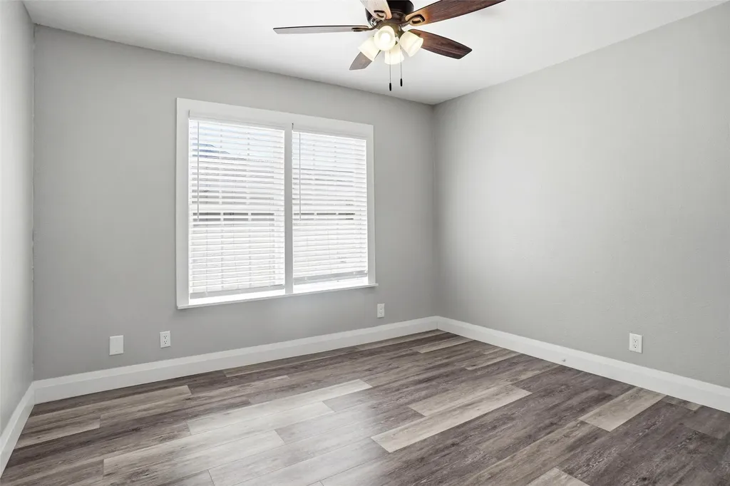 705 Vine Street Euless TX 76040