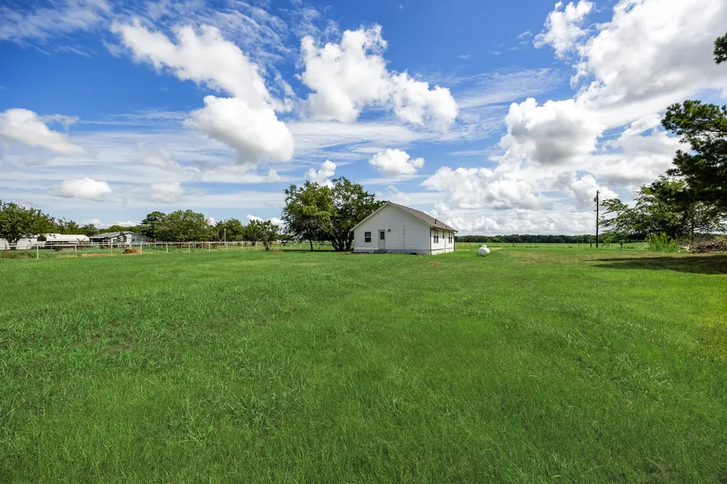 15763 County Road 355 Terrell TX 75161