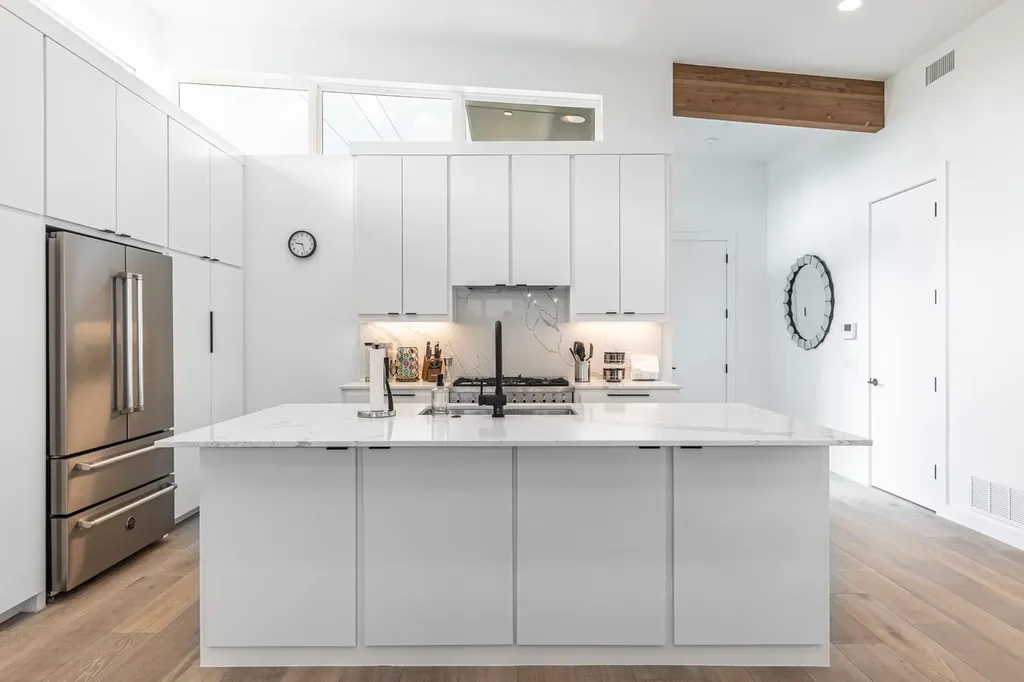 4202 Bonham Street Dallas TX 75229