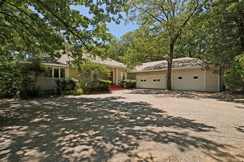 2495 Fox Point Circle Quinlan TX 75474