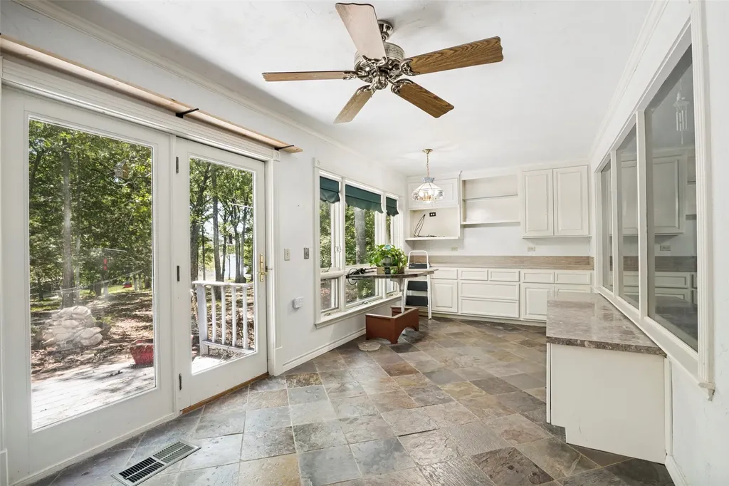 2495 Fox Point Circle Quinlan TX 75474