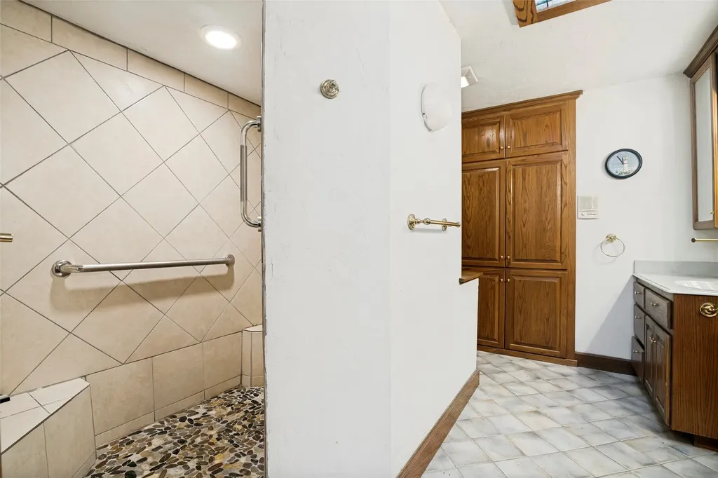 2495 Fox Point Circle Quinlan TX 75474