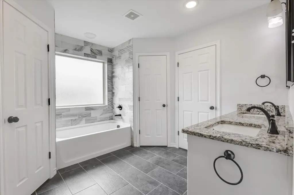 1007 SW 2nd Avenue Mineral Wells TX 76067