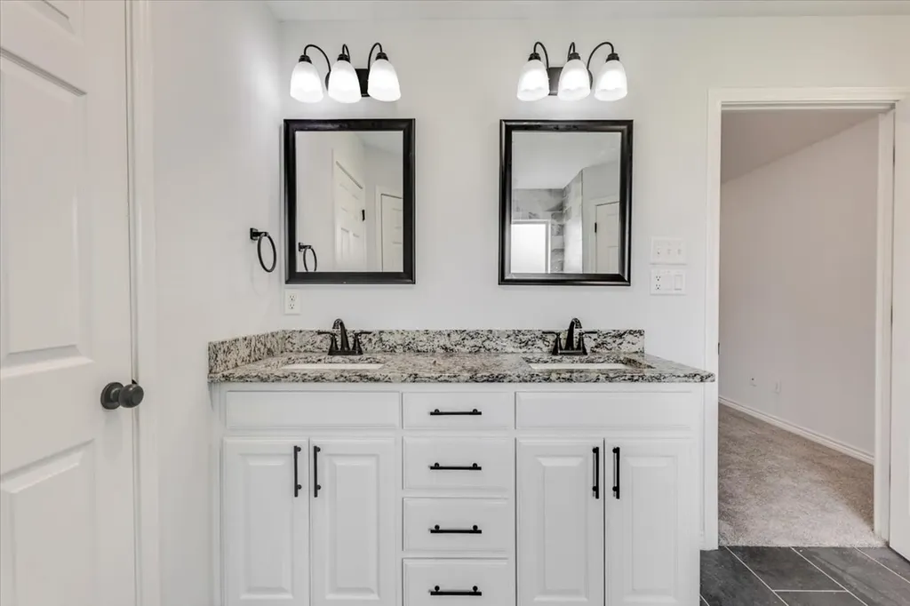 1007 SW 2nd Avenue Mineral Wells TX 76067