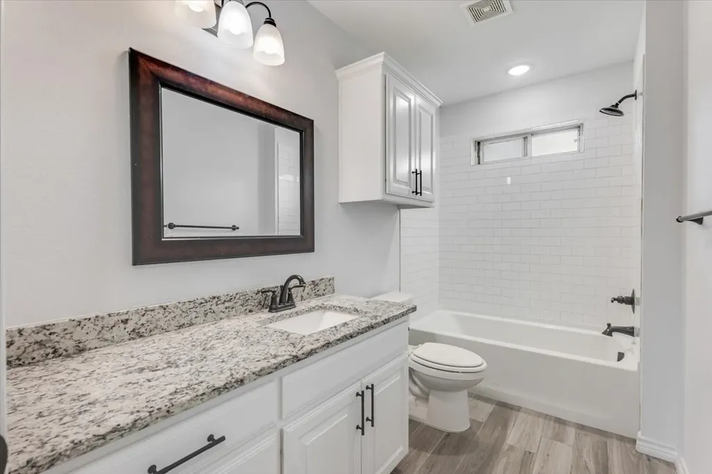 1007 SW 2nd Avenue Mineral Wells TX 76067