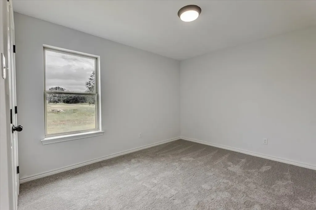 1007 SW 2nd Avenue Mineral Wells TX 76067