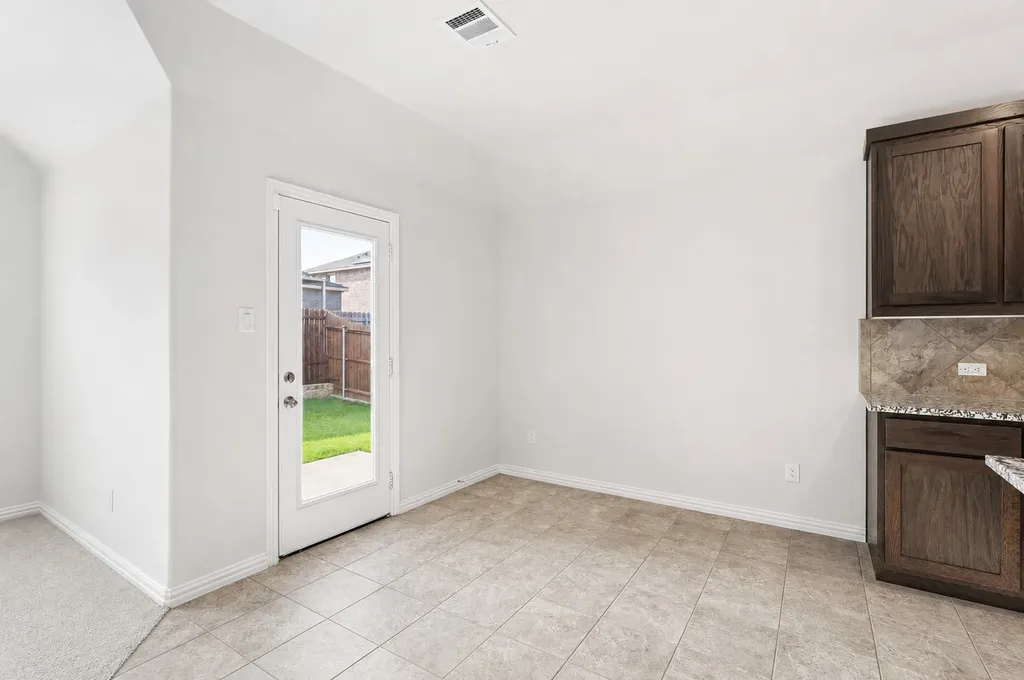 3020 Cliffview Drive Sanger TX 76266