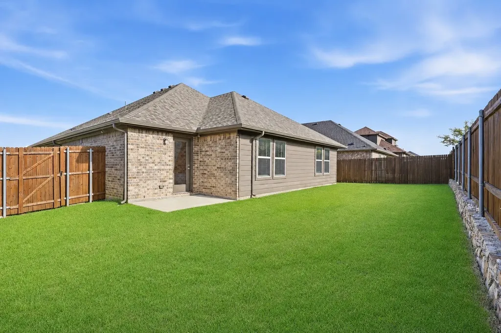 3020 Cliffview Drive Sanger TX 76266