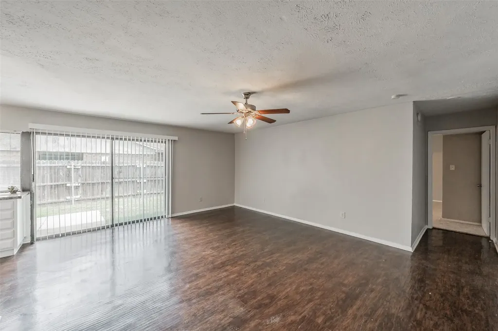 720 Nora Lane Desoto TX 75115